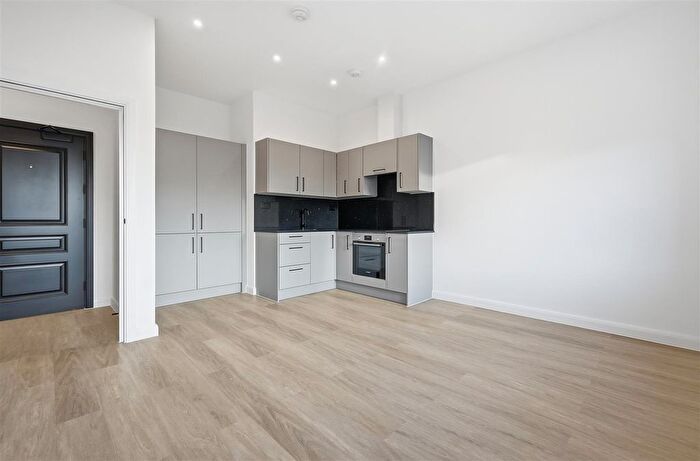 1 Bedroom Flat To Rent In Headgate, Colchester, CO3