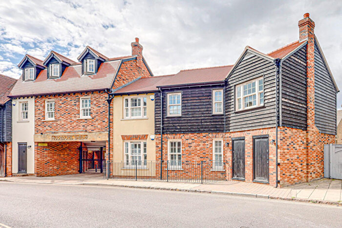 2 Bedroom Apartment For Sale In East Street, Rochford, SS4