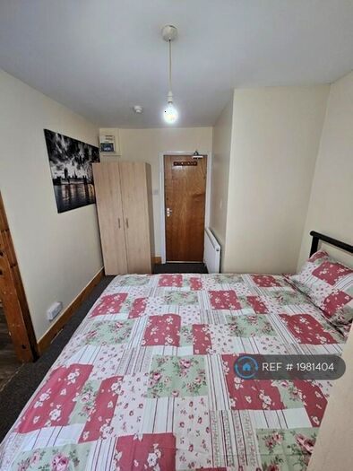 Studio To Rent In Sutherland Road, London, N17