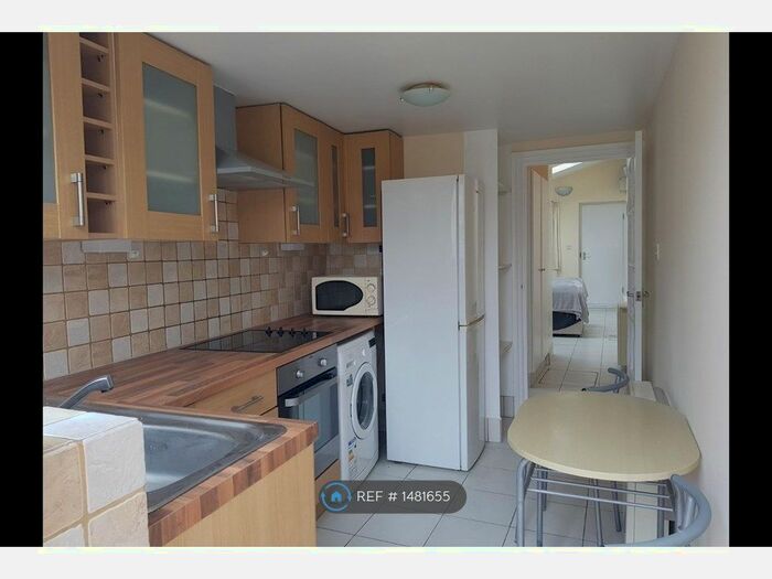 Studio To Rent In Poolsford Road, London, NW9