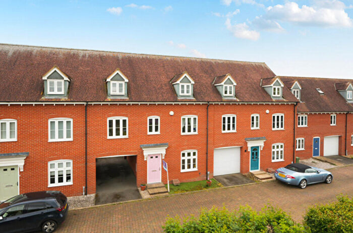 4 Bedroom Terraced House For Sale In Chancellors Road, Aylesbury, Buckinghamshire, HP19