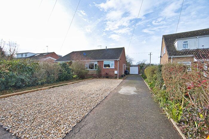 2 Bedroom Bungalow For Sale In New House Close, Canterbury, Kent, CT4