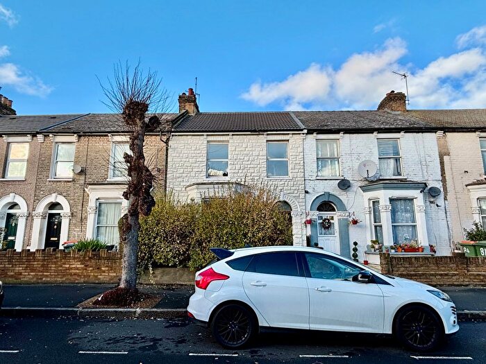 4 Bedroom Property To Rent In Carlyle Road, London, E12