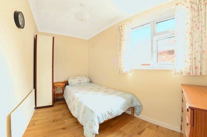 3 Bedroom Bungalow For Sale In Blandford Road, Hamworthy, Poole, BH15