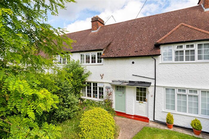 3 Bedroom Terraced House For Sale In Common View, Letchworth Garden City, SG6
