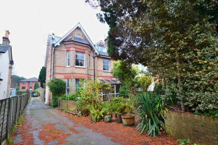 1 Bedroom Flat To Rent In Westbourne, BH4