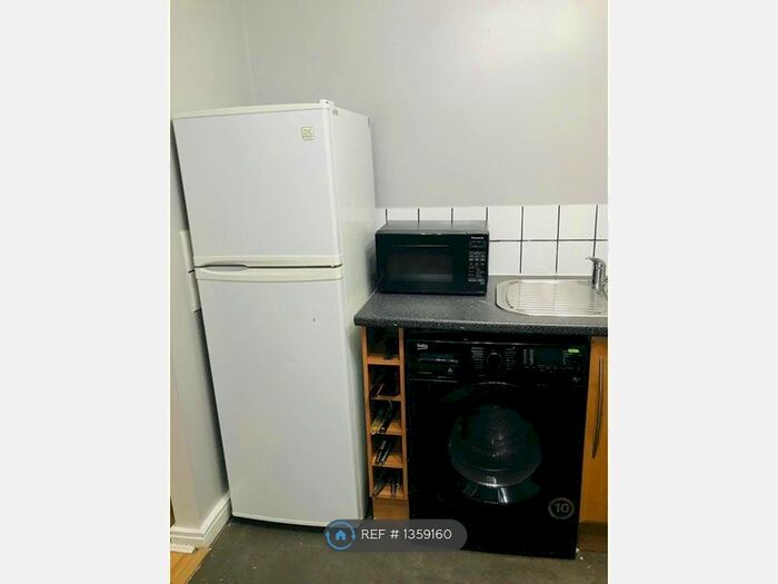 3 Bedroom Flat To Rent In Lincoln Gate, Manchester, M4