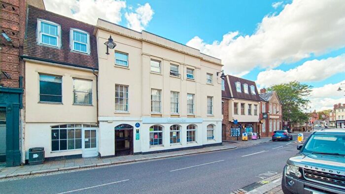 2 Bedroom Apartment For Sale In Parliament Square, Hertford, SG14