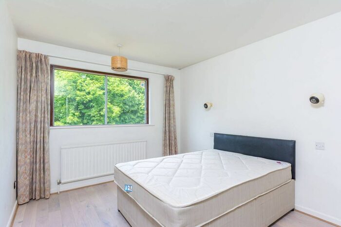 1 Bedroom Flat To Rent In Hanger Lane, Hanger Hill, London, W5
