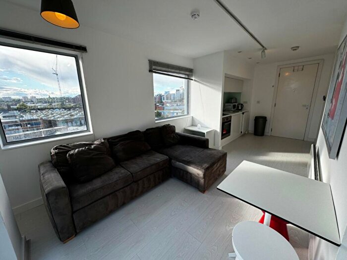 Flat To Rent In Manor Mills, Ingram Street, Leeds, West Yorkshire, LS11