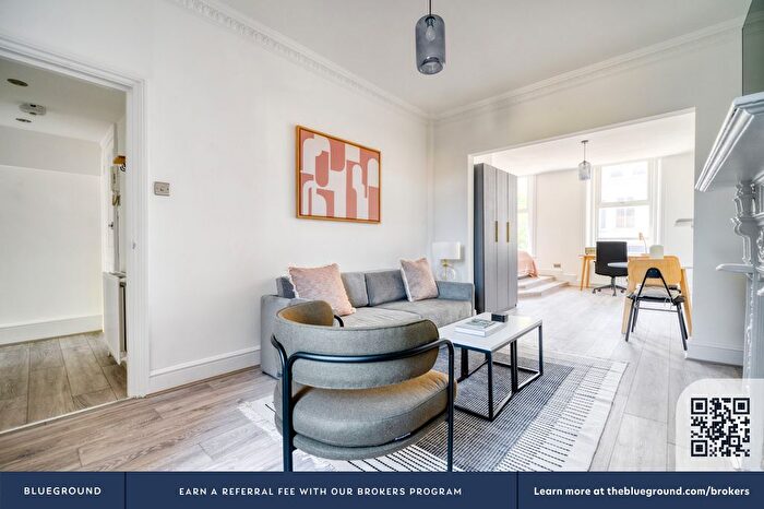 1 Bedroom Flat To Rent In Earl's Court, London, SW5