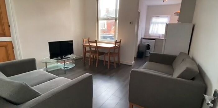 4 Bedroom House To Rent In Shoreham Street, Sheffield, S2