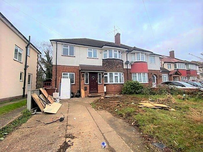 6 Bedroom Semi-Detached House To Rent In Benedict Drive, Bedfont, Feltham TW14