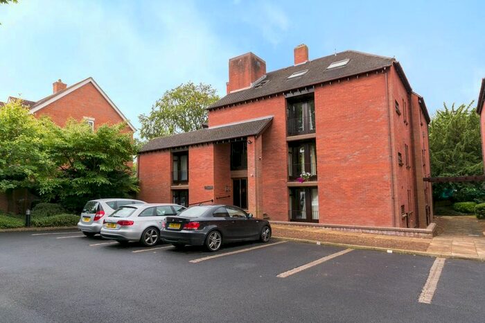 2 Bedroom Flat To Rent In Apsley Court, Summertown, OX2