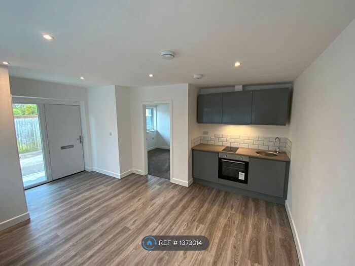 1 Bedroom Flat To Rent In Woodend Road, Bournemouth, BH9