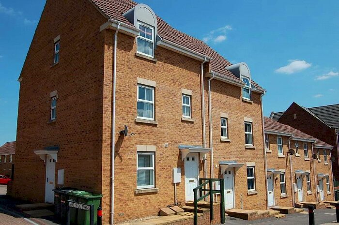 3 Bedroom Maisonette To Rent In Casson Drive, Stapleton, Bristol, BS16