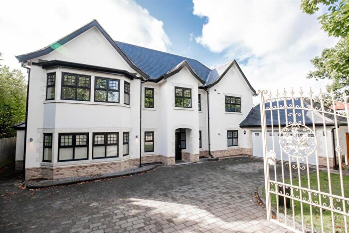 6 Bedroom Detached House To Rent In Broadway, Bramhall, Stockport, SK7