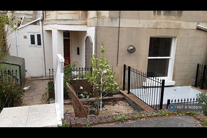 2 Bedroom Maisonette To Rent In Victoria Walk, Bristol, BS6
