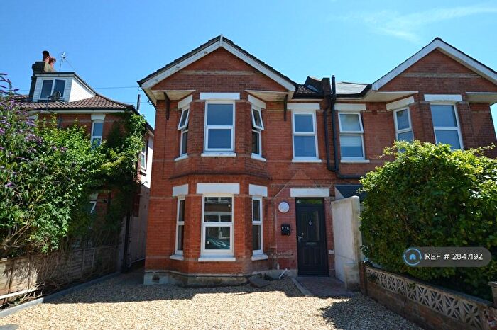 2 Bedroom Flat To Rent In Fortescue Road, Bournemouth, BH3