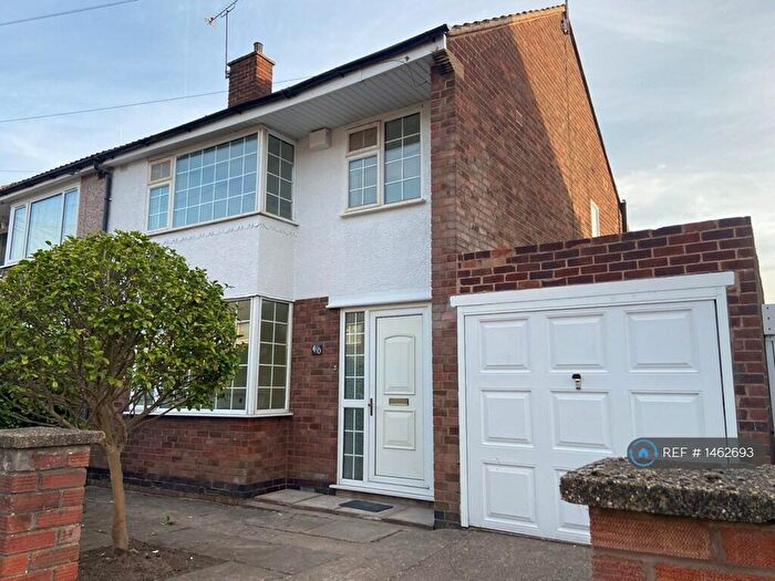 3 Bedroom Semi-Detached House To Rent In Yarningale Road, Coventry, CV3