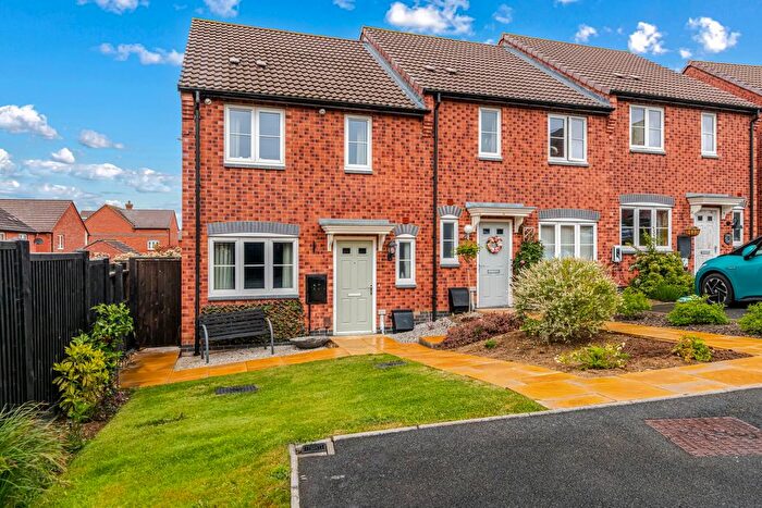 3 Bedroom Semi-Detached House For Sale In Fox Grove, Scraptoft, Leicester, Leicestershire, LE7