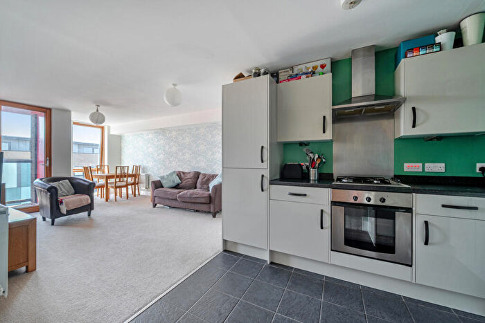 2 Bedroom Apartment For Sale In Homesdale Road, Bromley, BR2