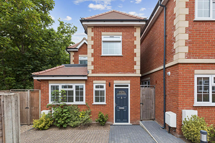 3 Bedroom Detached House For Sale In Plot Maxwelton Close, London, NW7