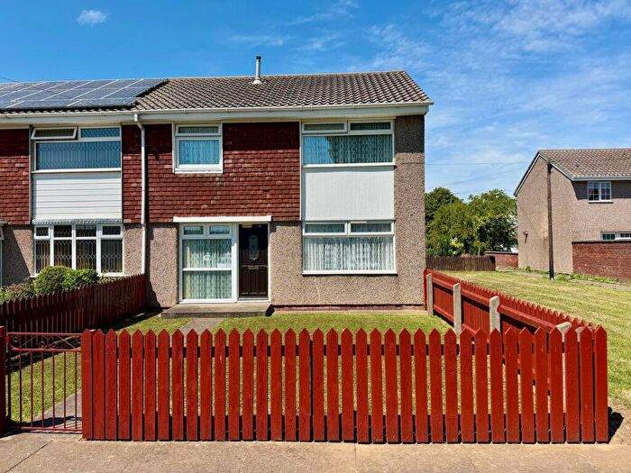 3 Bedroom Terraced House For Sale In Queensway, Grimsby, DN37