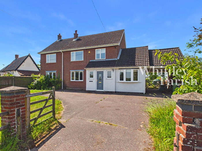 4 Bedroom Detached House For Sale In Colegate End, Pulham Market, IP21