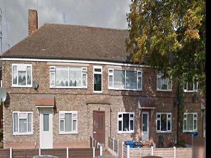 2 Bedroom Flat To Rent In Oakenfield, Lichfield, WS13