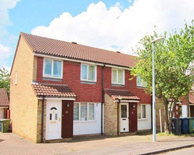 2 Bedroom House To Rent In Caribou Way, CB1