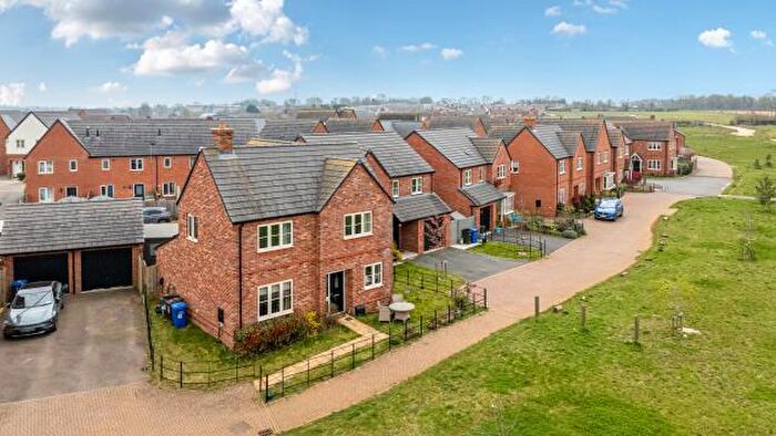 4 Bedroom Detached House For Sale In Fivash Close, Banbury, OX16