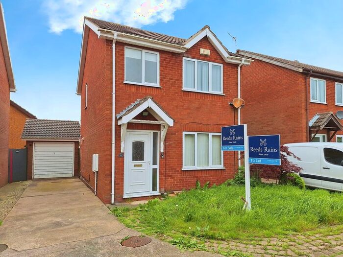 3 Bedroom Detached House To Rent In Defender Drive, Grimsby, Lincolnshire, DN37