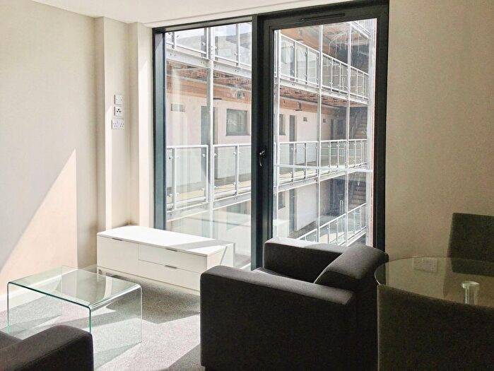 2 Bedroom Flat To Rent In Victoria House, Skinner Lane, Leeds, West Yorkshire, LS7