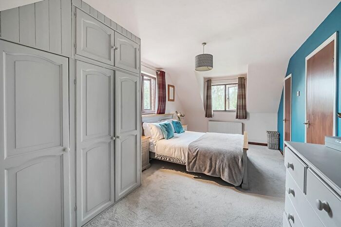 3 Bedroom Detached House For Sale In Waterstock, Oxford, OX33