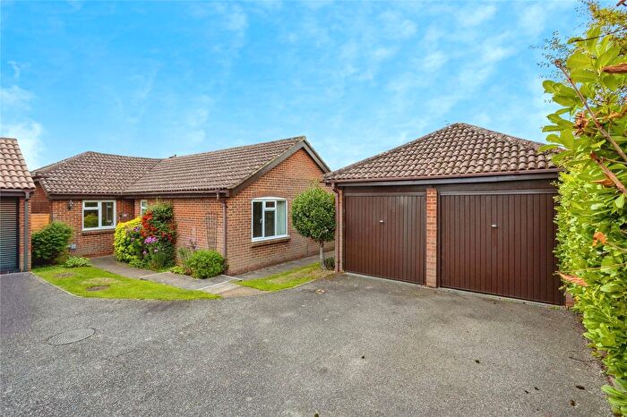 3 Bedroom Bungalow For Sale In Higham Gardens, Tonbridge, Kent, TN10