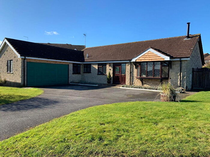 4 Bedroom Detached Bungalow For Sale In Wolsey Way, Lincoln, LN2