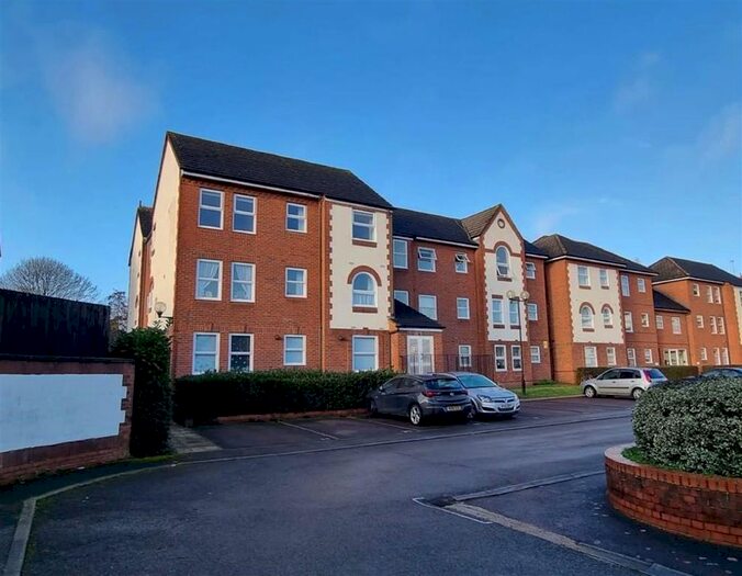 2 Bedroom Flat To Rent In Coopers Gate, Banbury, Oxfordshire, OX16