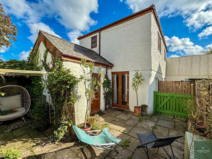 2 Bedroom Semi-detached House For Sale In Barrack Lane, Truro, TR1