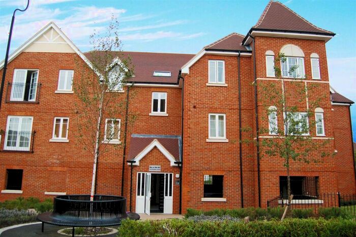 2 Bedroom Flat To Rent In Peppermint Road, Hitchin, Hertfordshire, SG5
