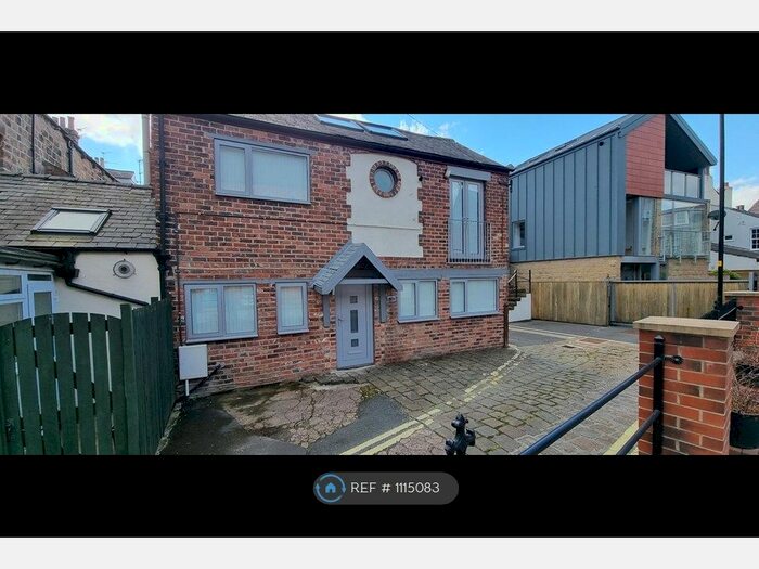 3 Bedroom Detached House To Rent In St Robert's Mews, Harrogate, HG1