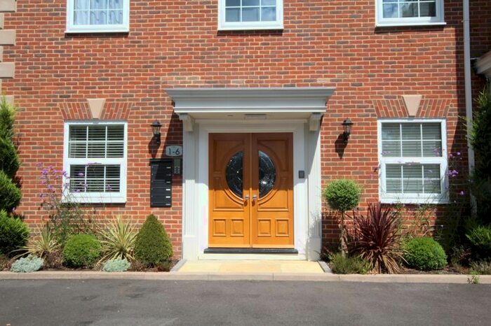 1 Bedroom Flat For Sale In Speldhurst Road, Tunbridge Wells, TN4