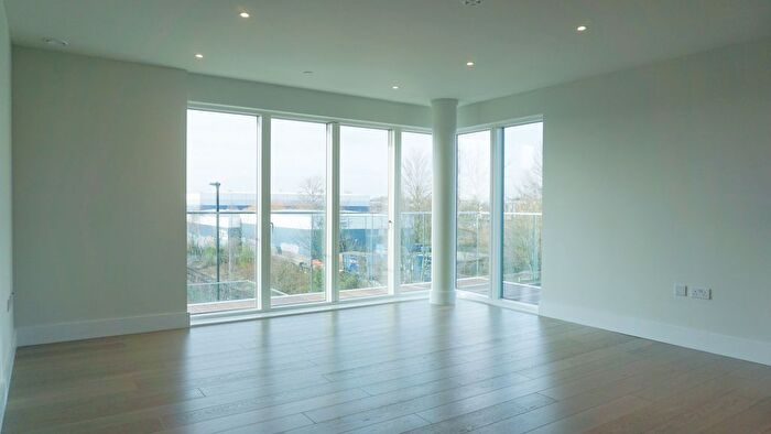 2 Bedroom Flat To Rent In Kidbrooke Park Road, Kidbrooke, SE3