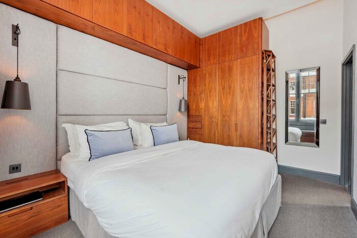 1 Bedroom Flat For Sale In Evelyn Gardens, London, SW7