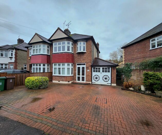 3 Bedroom Property To Rent In Waterhall Avenue, London, E4