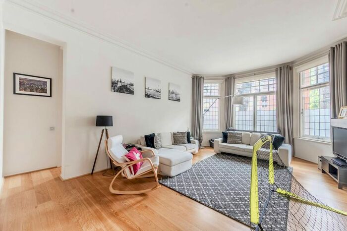 3 Bedroom Flat To Rent In Iverna Gardens, Kensington, London, W8