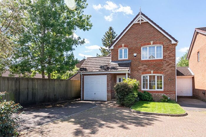 4 Bedroom Detached House For Sale In Westlees Close, North Holmwood, RH5
