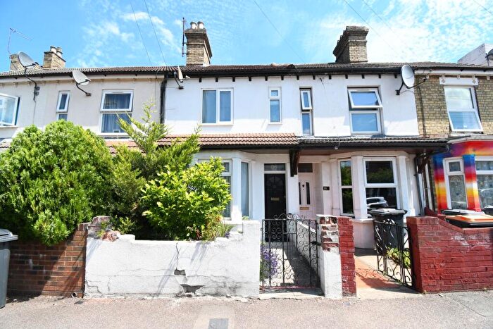 3 Bedroom Terraced House For Sale In Beatrice Street, Kempston, Bedford, MK42