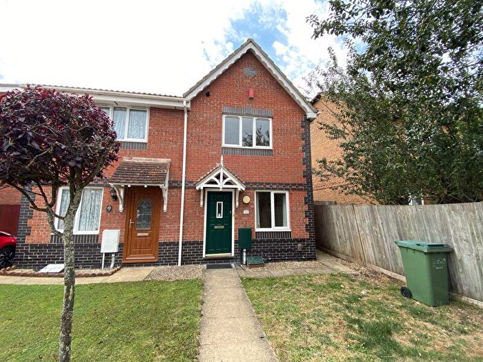 2 Bedroom Semi Detached House To Rent In Harvest Close, Bristol, BS32