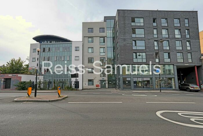 1 Bedroom Apartment To Rent In Baltic Place, Haggerston, London, N1